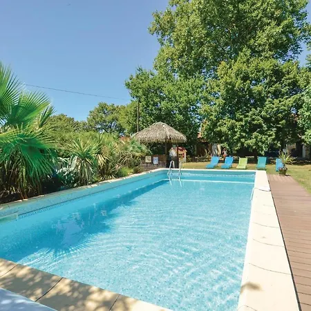 Awesome In Holiday home Jonquieres (Vaucluse)