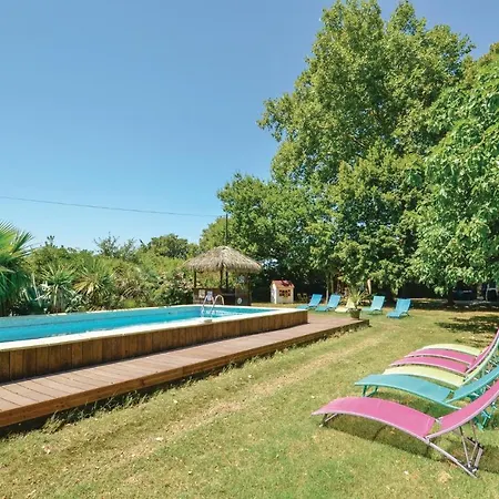 Holiday home Awesome In