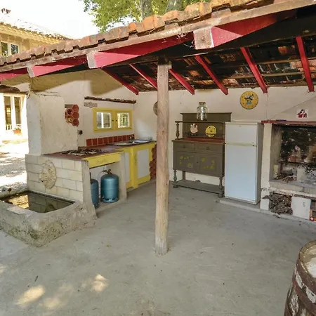 Holiday home Awesome In