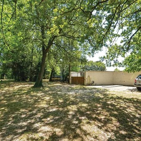Holiday home Awesome In