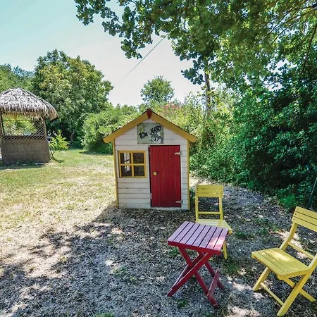 Holiday home Awesome In Jonquieres (Vaucluse)