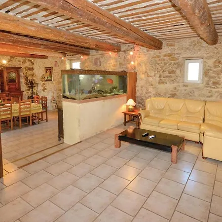 Holiday home Awesome In Jonquieres (Vaucluse)